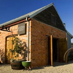 Jones Winery Vineyard Cafe - Winery Find 0