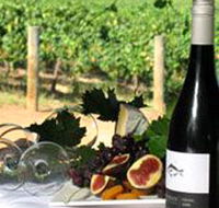 Broads Cafe at Upper Reach Winery - Winery Find