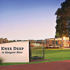 Knee Deep Cellar Door & Restaurant - Winery Find 1